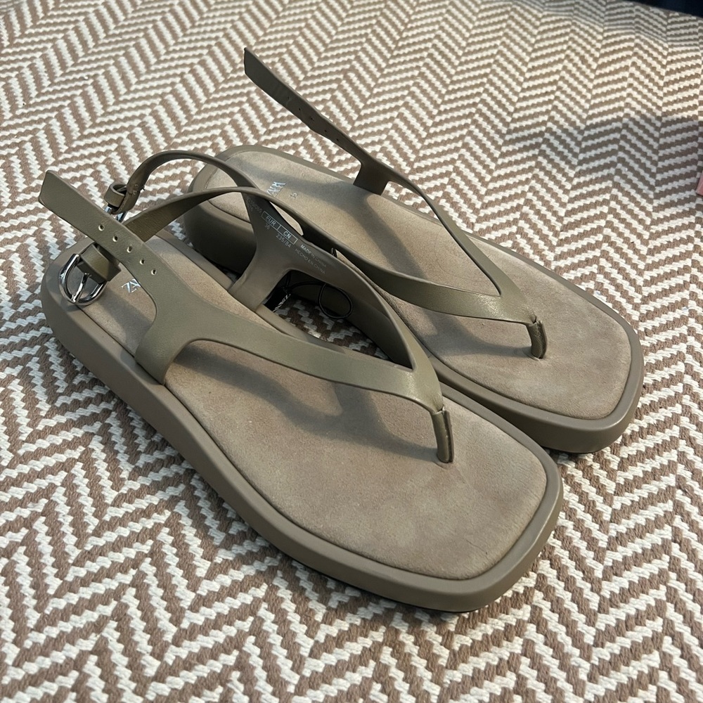 Cute Zara Sandals. Size 36. NWT